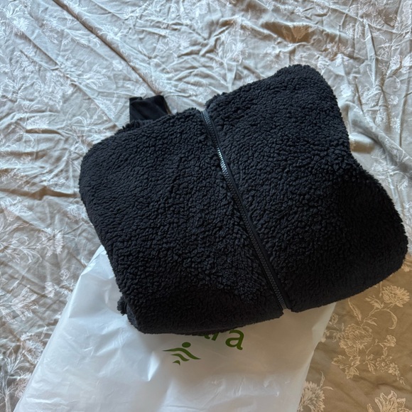 Halara- Hooded Long Sleeve Ribbed Relaxed Casual Sherpa Jacket - Picture 4 of 6